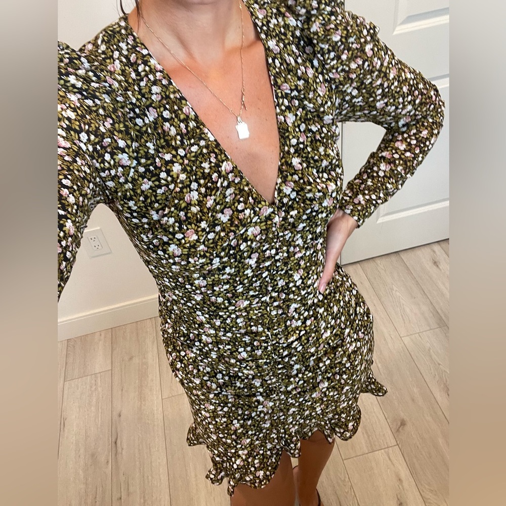 ASTR Ruched Mini Dress - Picture 7 of 16